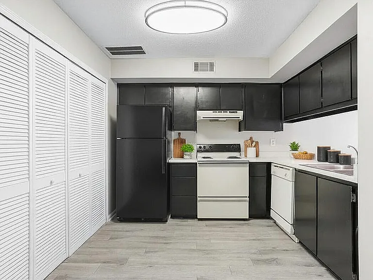 Timberland Lofts Kitchen