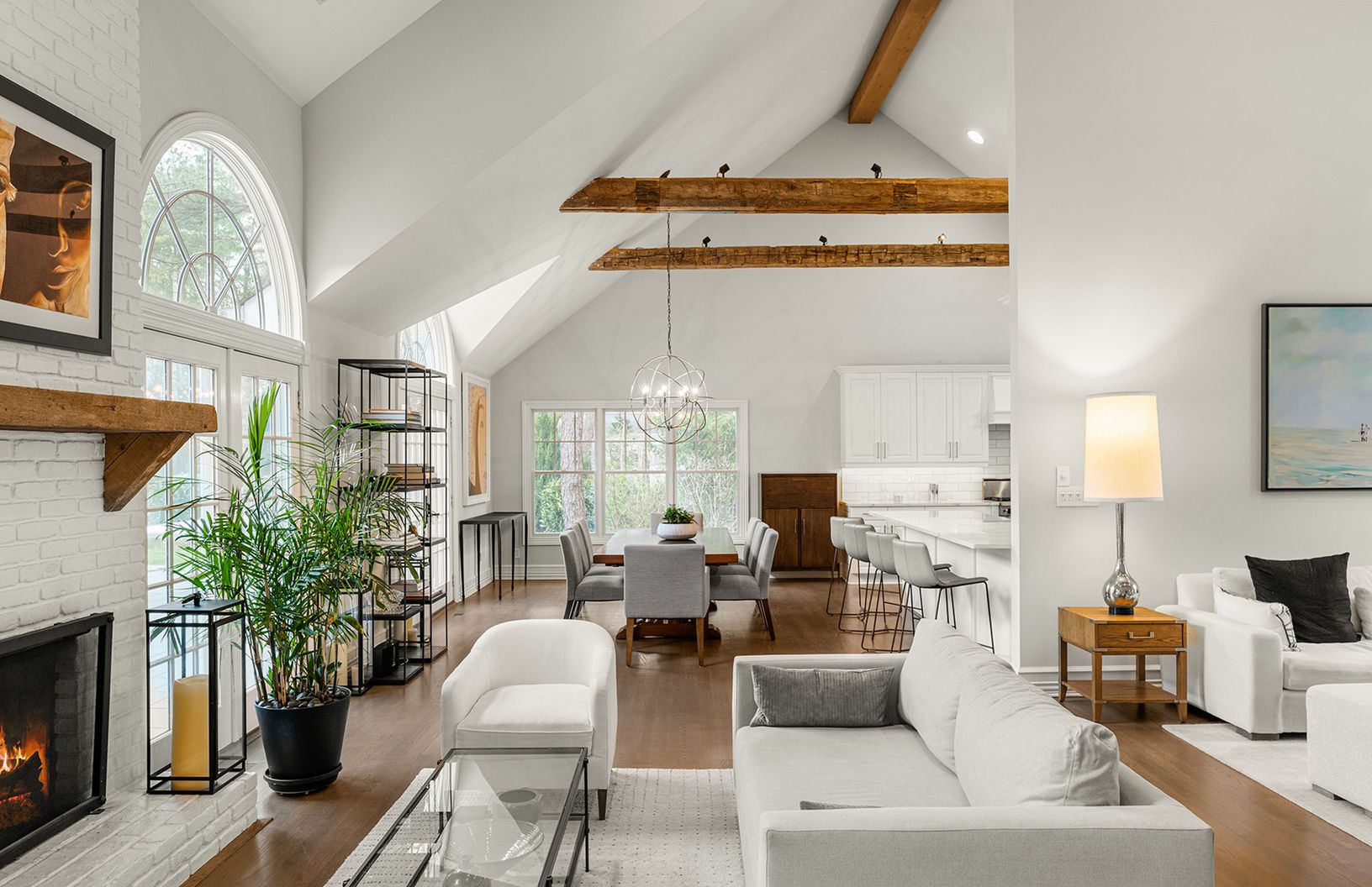  Living Area - Second Seating Area