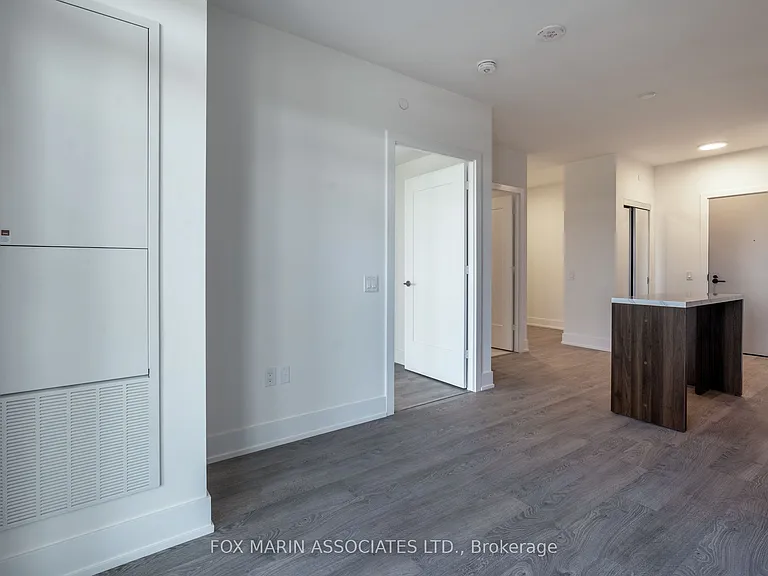 858 Dupont St #806 — Photo 15