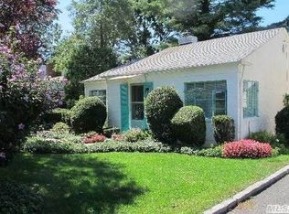 46 Radnor Rd, Great Neck, NY 11023