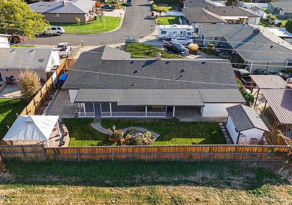 1st image of 3611 Clinton Way