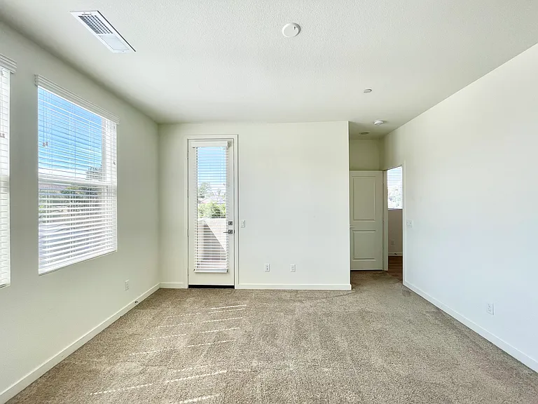 9319 E Heaney Cir — Photo 22