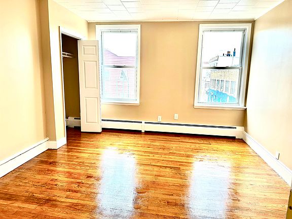 5th image of 458 Central Ave APT 3