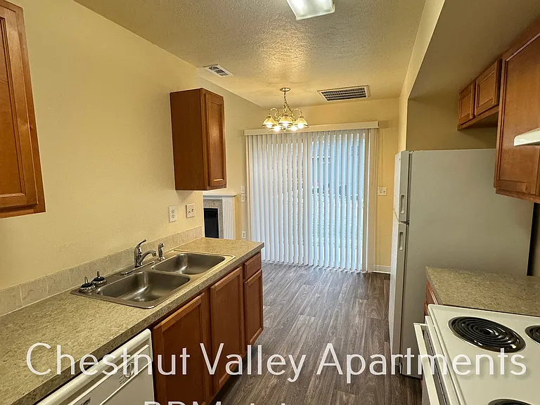 1223 E Sharons Loop #101 — Photo 2