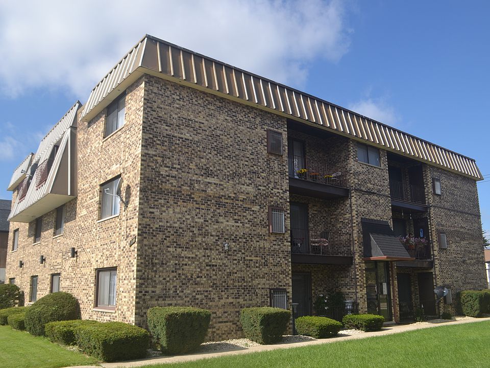 1st image of 5710 S Archer Ave APT 3A
