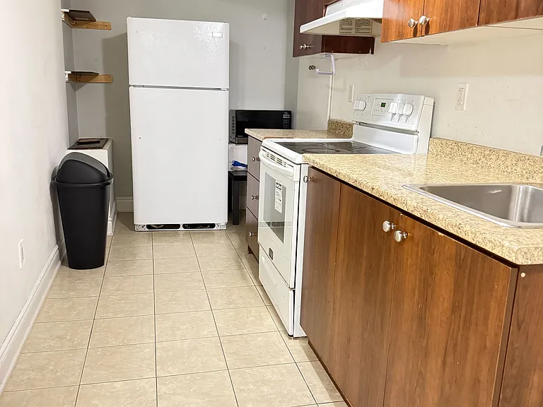 3304 Sunlight St #BASEMENT — Photo 4