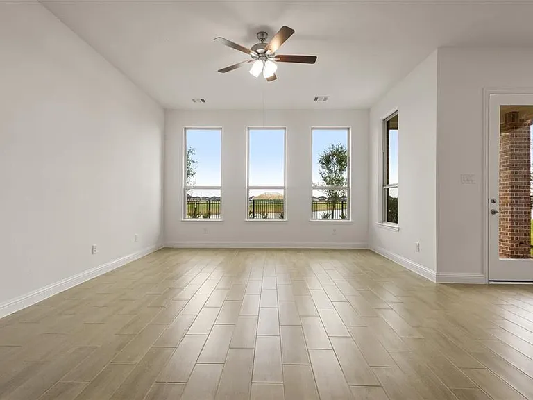 2064 Terra Rose Dr — Photo 10