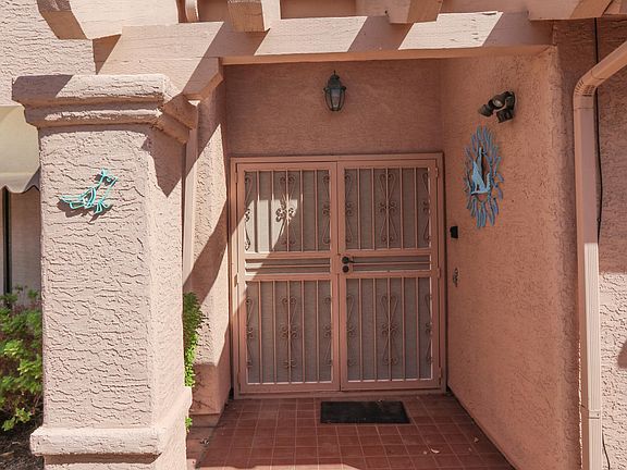 3rd image of 26625 S Queen Palm Ct