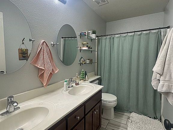 4th image of 5614 Chancellor Way