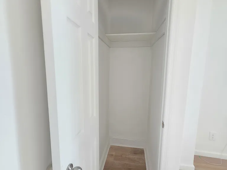 154 Weed Ave #2R — Photo 11