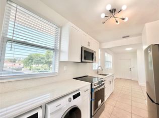 200 NW 17th Ct, Miami, FL 33125