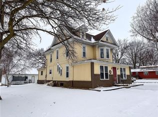 117 N Church St, Conrad, IA 50621