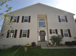 6901 Hunt Dr, Macungie, PA 18062