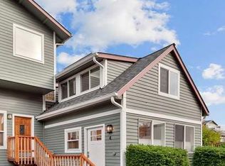 511 Ward St APT 4, Seattle, WA 98109