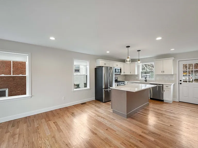 32 Union St #32 — Photo 15