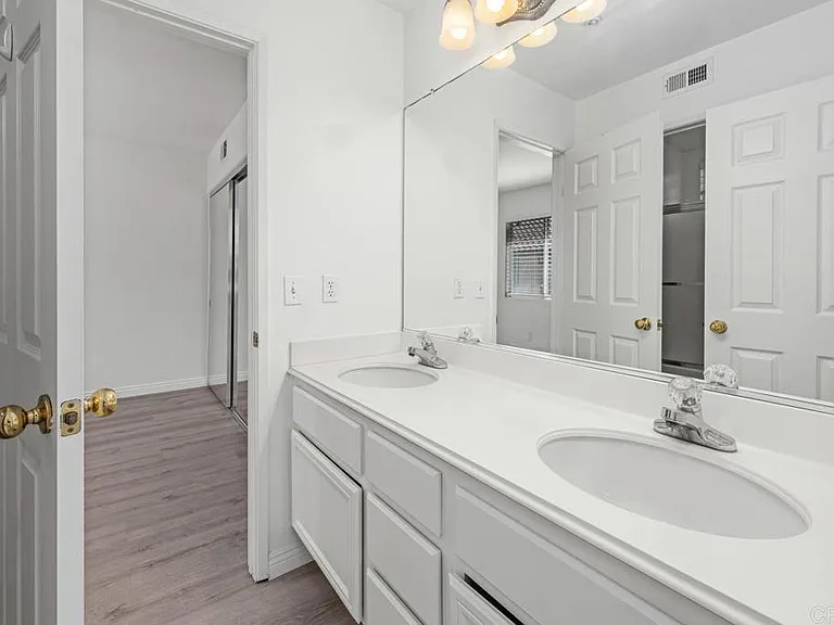 10340 Wateridge Cir #306 — Photo 26
