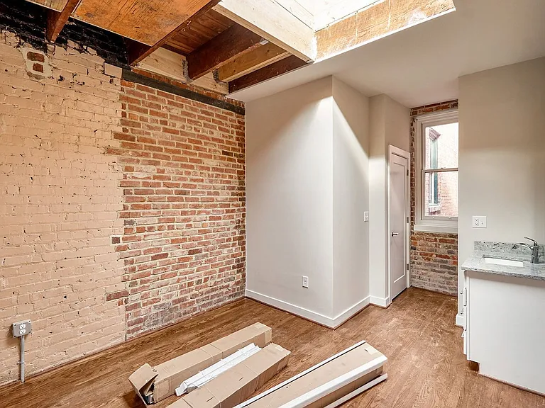10 Walnut Aly — Photo 48