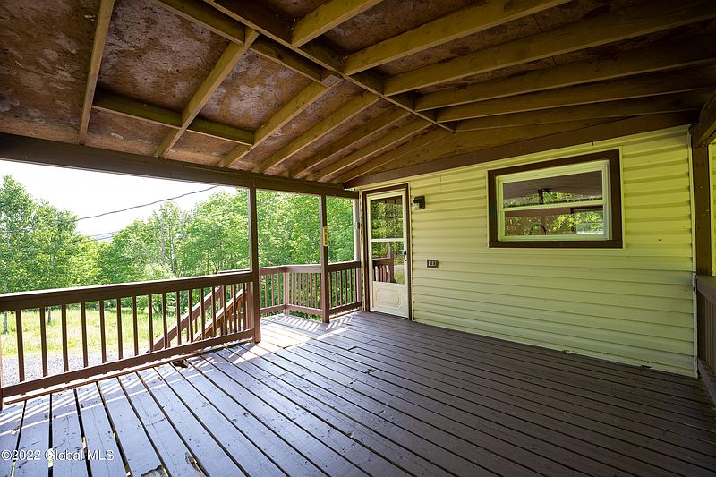 4th image of 230 Beards Hollow Road