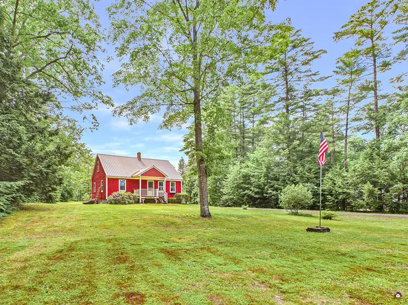18 Skeetfield Road, Oxford, ME 04270