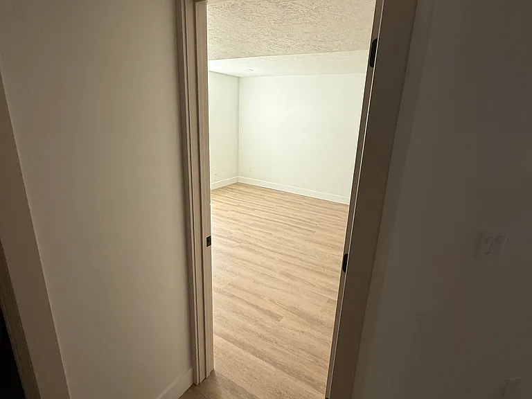 N Devers Dr — Photo 12