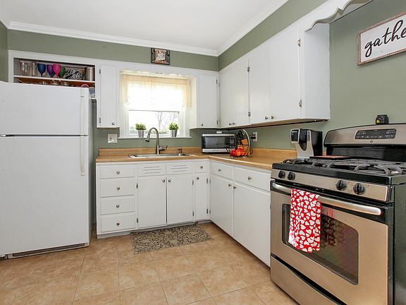 4th image of 4 Darling Ave