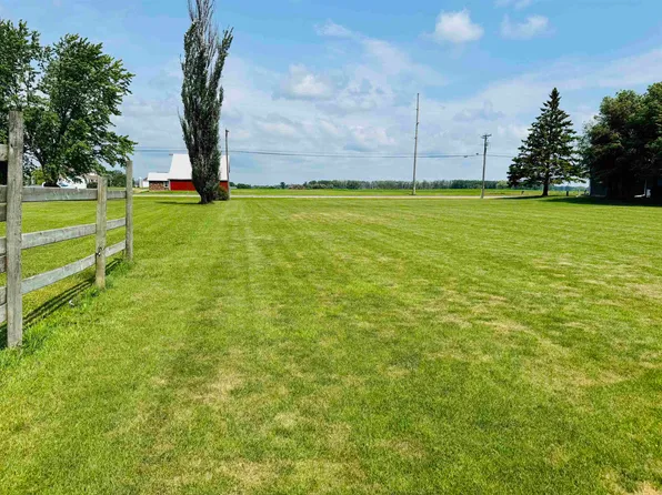 County Rd E, Omro, WI 54963