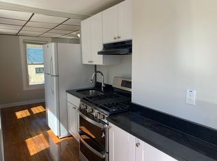 254 4th St #1S, Fall River, MA 02721