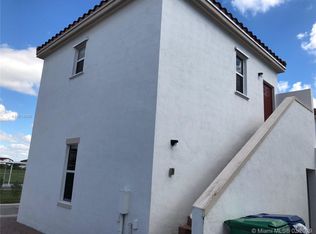 16735 SW 95th St, Miami, FL 33196