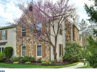 316 Valley Stream Ln, Chesterbrook, PA 19087