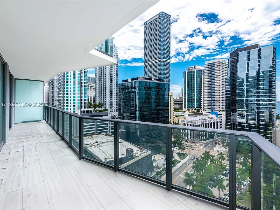 1300 S Miami Ave #1302