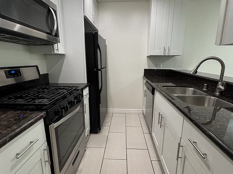 10911 Rochester Ave #202 — Photo 1
