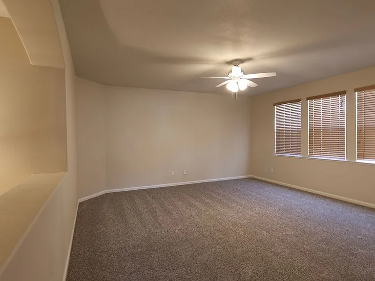 1908 Terracina Cir — Photo 15