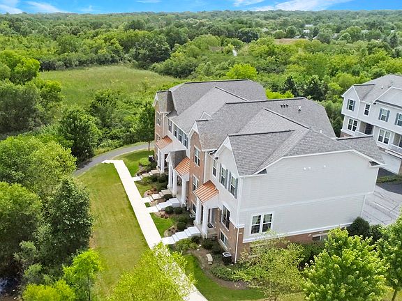 2nd image of 86 Arcadia Ln