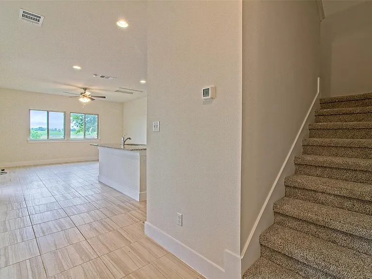 555 White Steppe Way — Photo 6