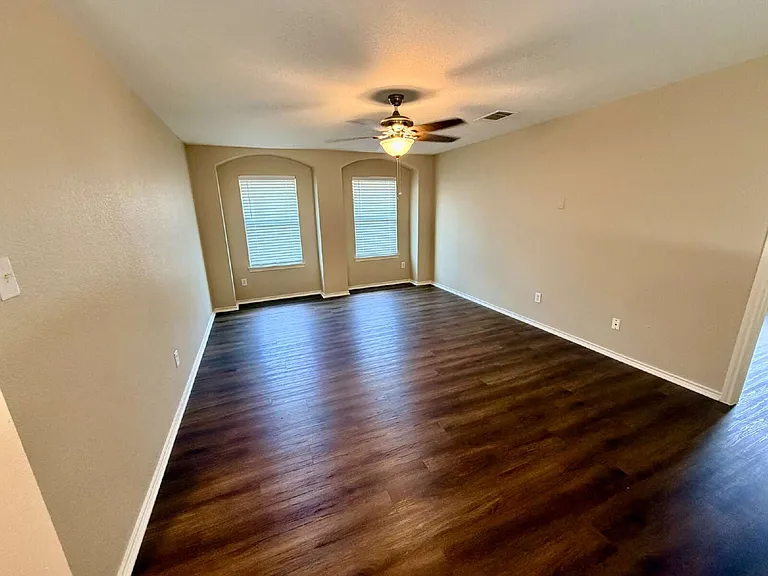 3403 Wickham Ln — Photo 14