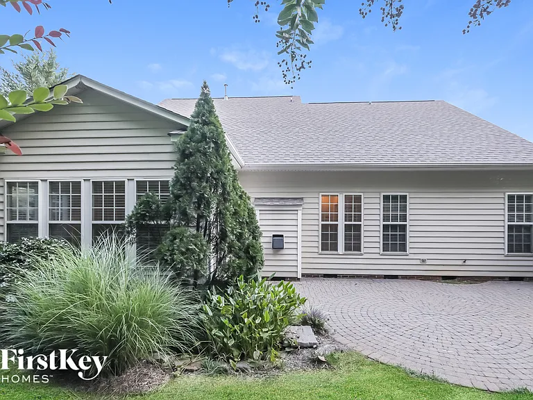 3005 Linstead Dr — Photo 15