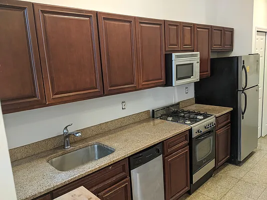 Rented by Highline Residential | media 26