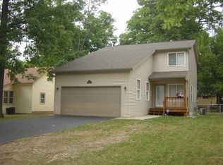 6346 Hatchery Rd, Waterford, MI 48329