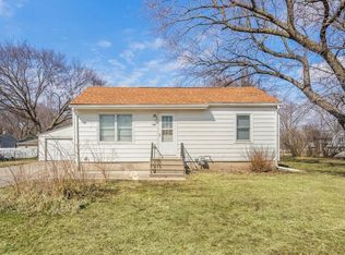 208 Carrington Ave, Waterloo, IA 50701