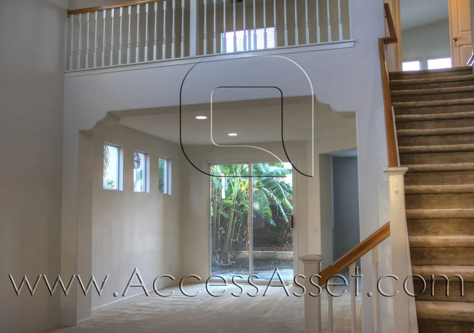 Spacious 3-Bedroom Temecula Home with Loft & Two-Car Garage — Photo 3