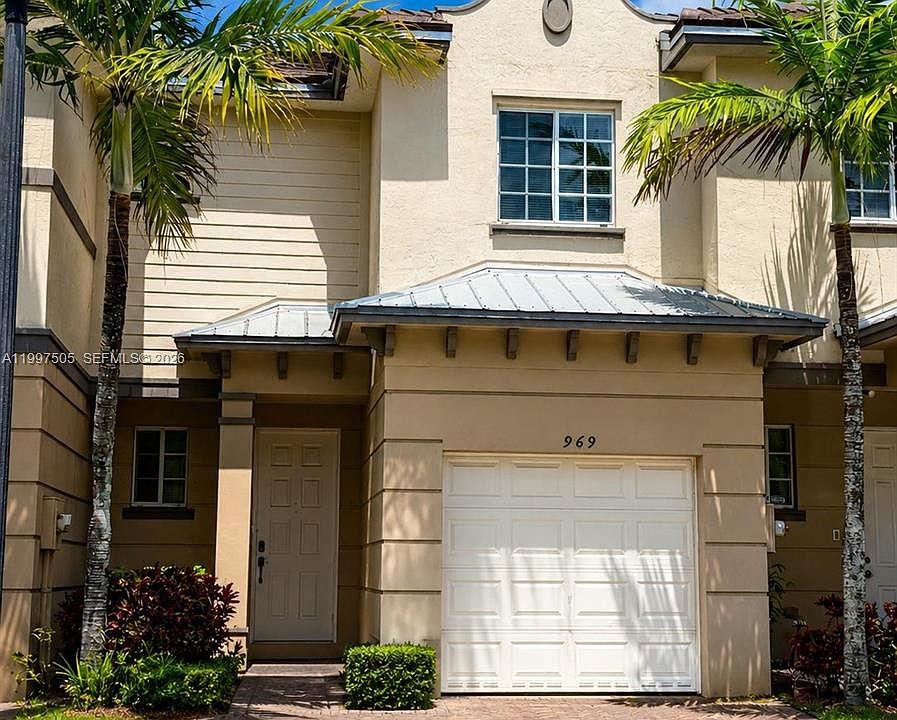 1st image of 969 Abaco Ln