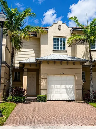 969 Abaco Ln Photo 1