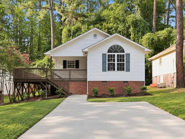 1065 Windrace Trl, Sanford, NC 27332