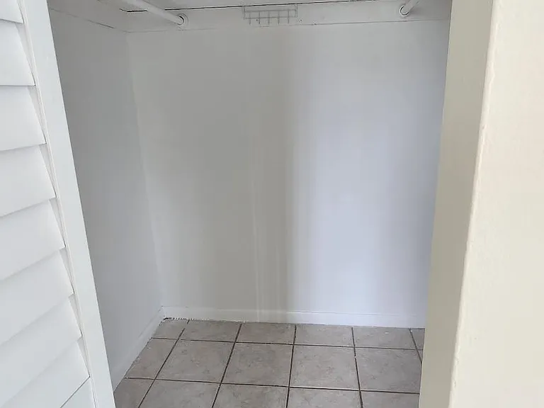 8852 SW 95th Ave — Photo 24
