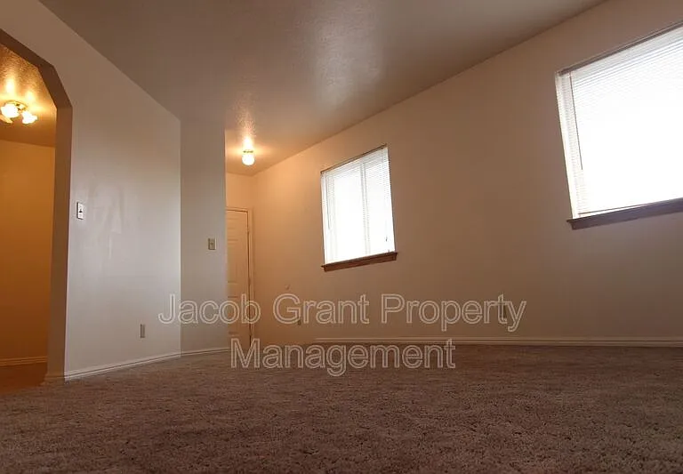 627 Hoopes Ave #1 — Photo 5