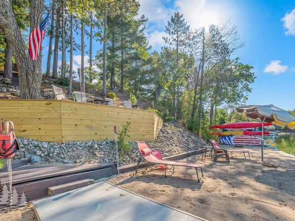 6122 Beach Rd, Johannesburg, MI 49751