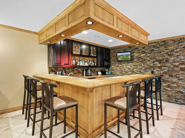 10141 Chestnut Cir N, Brooklyn Park, MN 55443