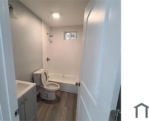 728 Maplewood Ave #2L — Photo 5