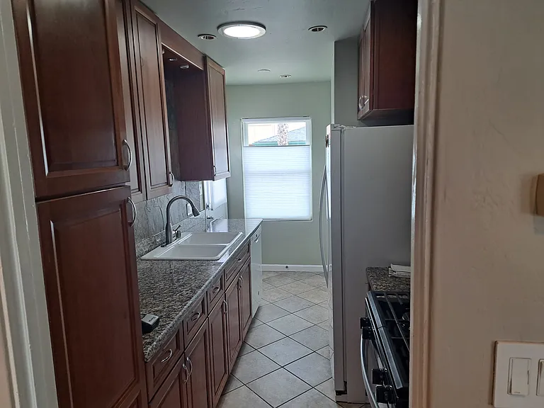 656 Corvina St — Photo 16