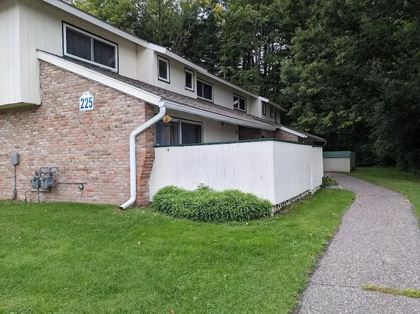225 Ledgewood Cir #103, Burlington, VT 05401